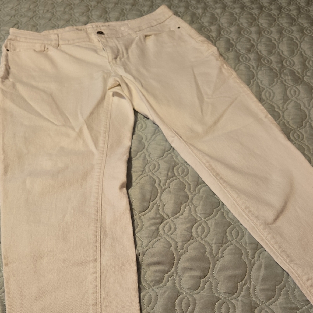 White House Black Market White Straight Leg 5 Pocket Jeans